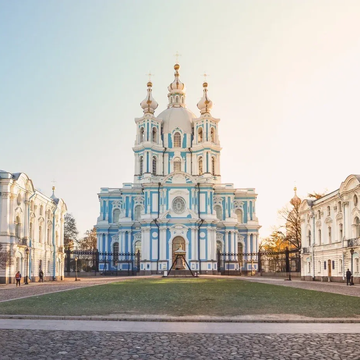 Обзорная экскурсия по Смольному собору со скидкой 35%