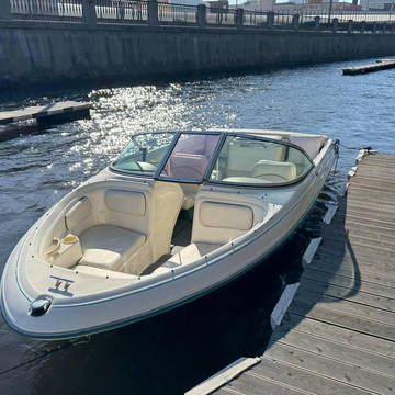 Аренда катера «SEA RAY 175» с капитаном Аренда катера «SEA RAY 175» с капитаном со скидкой до 23%