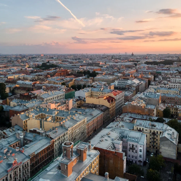 Пешеходная экскурсия «Тайные дворы и парадные Васильевского острова» со скидкой 33%