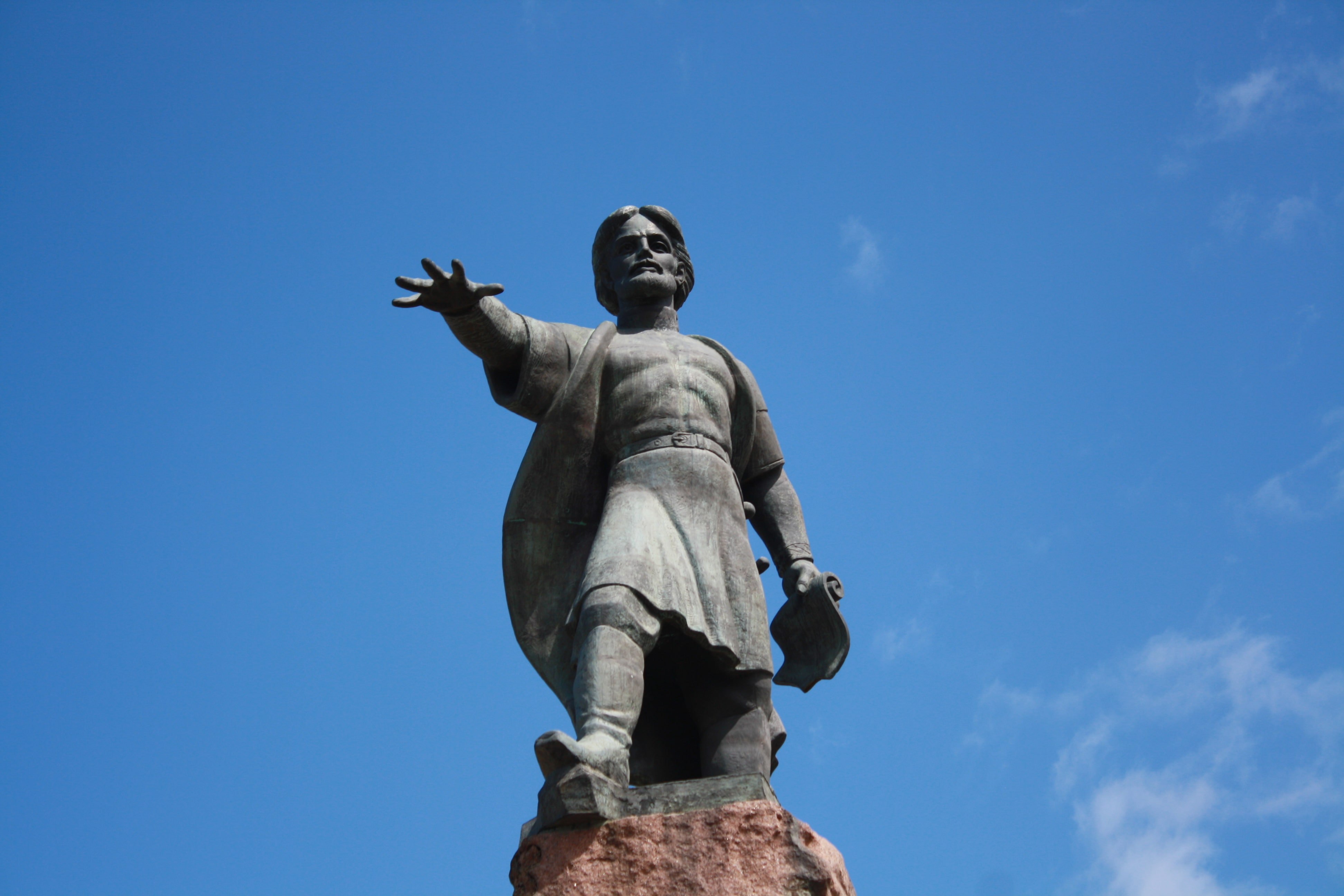 Индивидуальная обзорная экскурсия по Красноярску «Город дружен с Енисеем» с посещением смотровых площадок со скидкой 21%