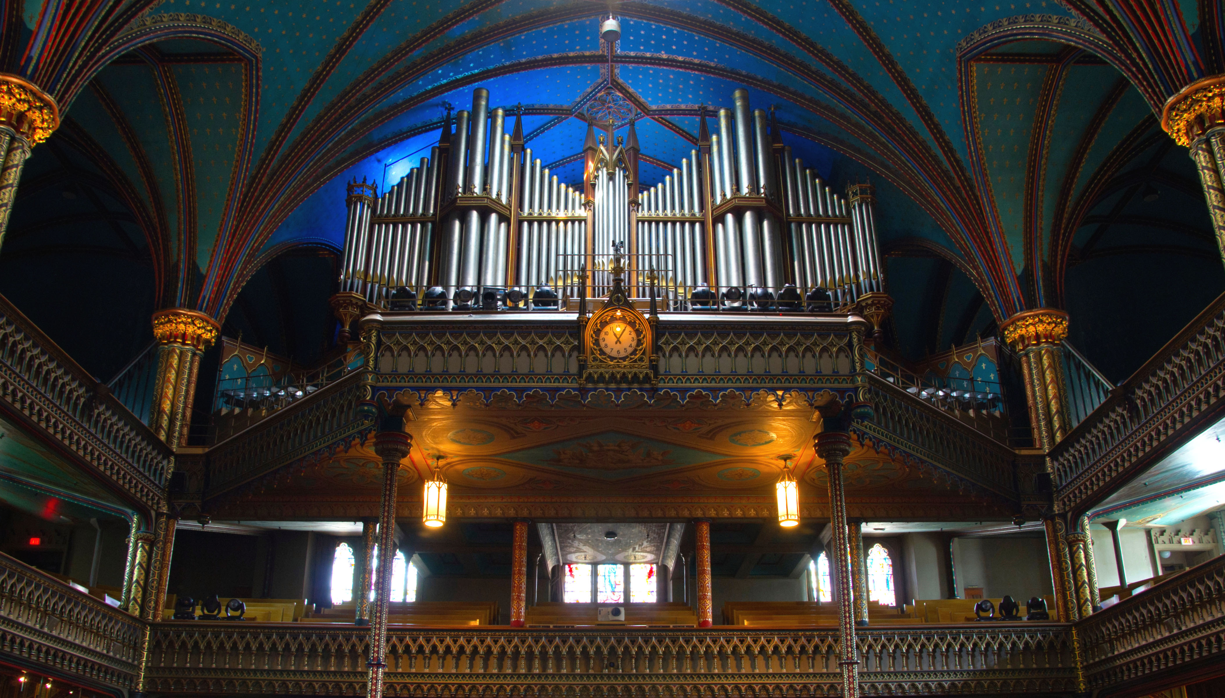 Органный концерт при свечах «Лучшие саундтреки и «Времена года» со скидкой 30%