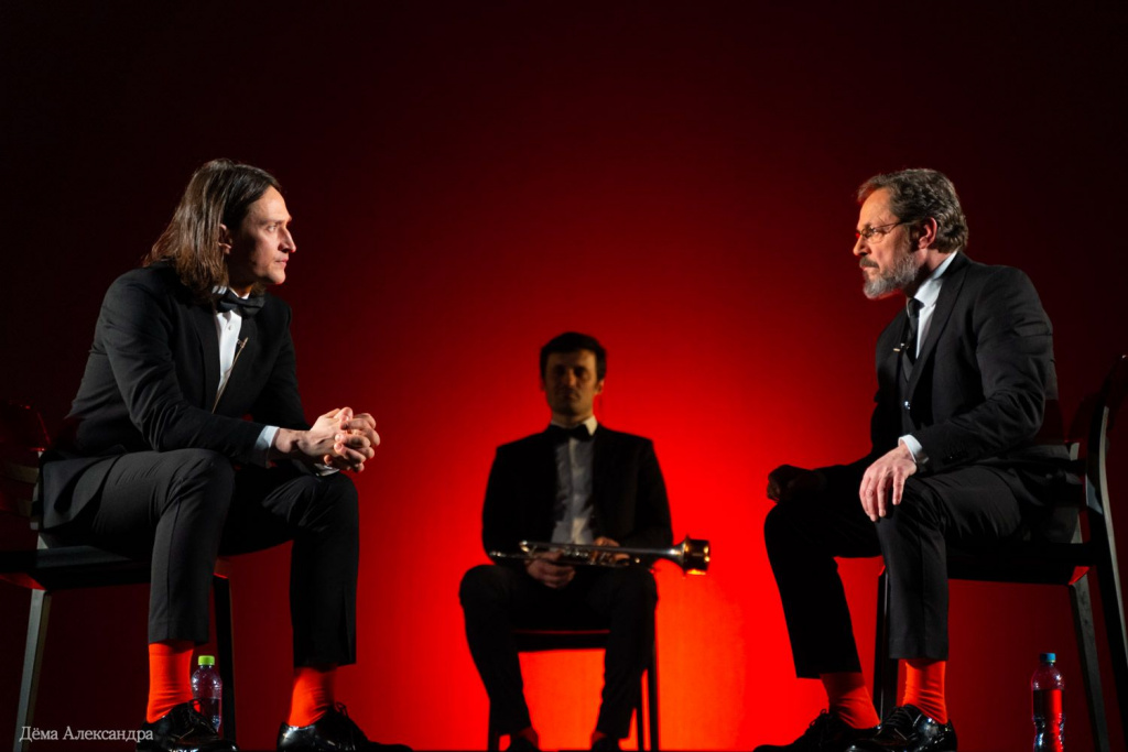 Спектакль «Эмигранты» с Игорем Скляром со скидкой 20%