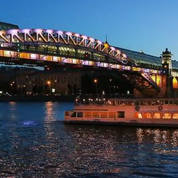 Вечерняя прогулка на теплоходе «Муз-экспресс» с ужином и диджеем на борту