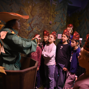 Расширенная интерактивная экскурсия и чаепитие в музее «За лесами, за горами» со скидкой до 40%