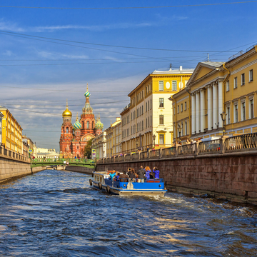 Большая дневная экскурсия по Санкт-Петербургу и речная прогулка со скидкой 48%