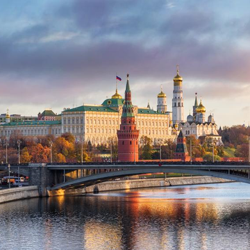 Пешеходная экскурсия «Красная площадь и окрестности» с угощением сладостями со скидкой до 69%