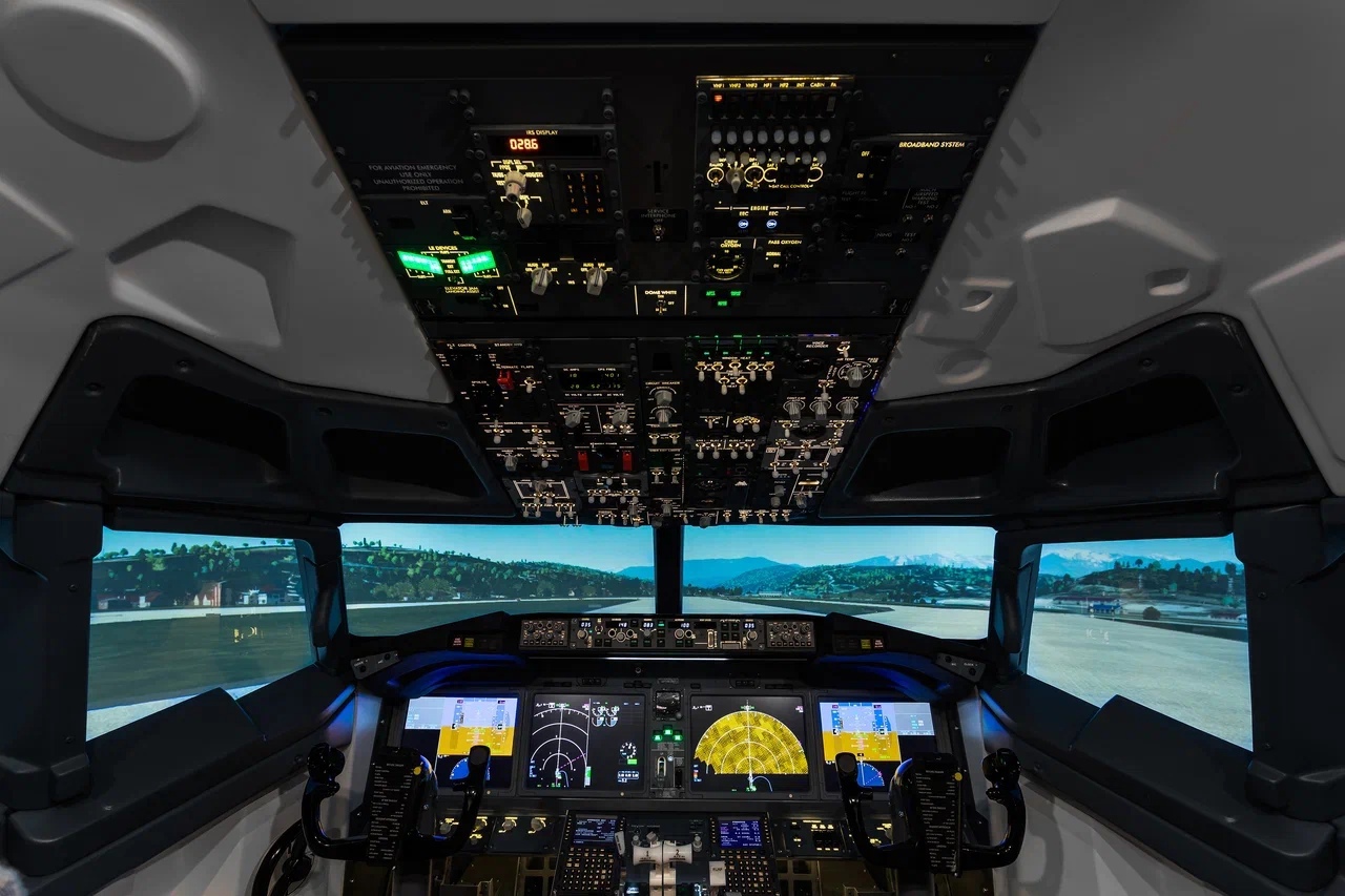 Полёт на авиатренажёре Boeing 737 Max со скидкой до 45%