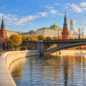 Речная прогулка на теплоходе от причала «Воробьёвы горы» по центру Москвы Речная прогулка на теплоходе от причала «Воробьёвы горы» по центру Москвы