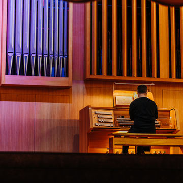 Концерт «Орган и контратенор при свечах. Барокко. Топ-10» со скидкой 30%