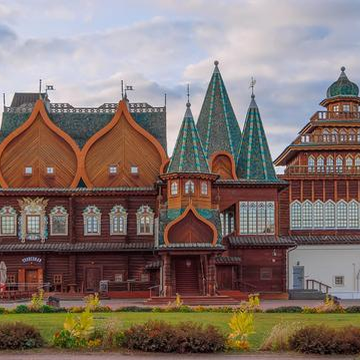 Пешеходная экскурсия в парк Коломенское «Будни и праздники русских царей»