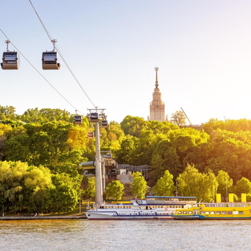 Речная прогулка по Москве-реке «От Воробьёвых гор до Кремля» на теплоходе «Августина»