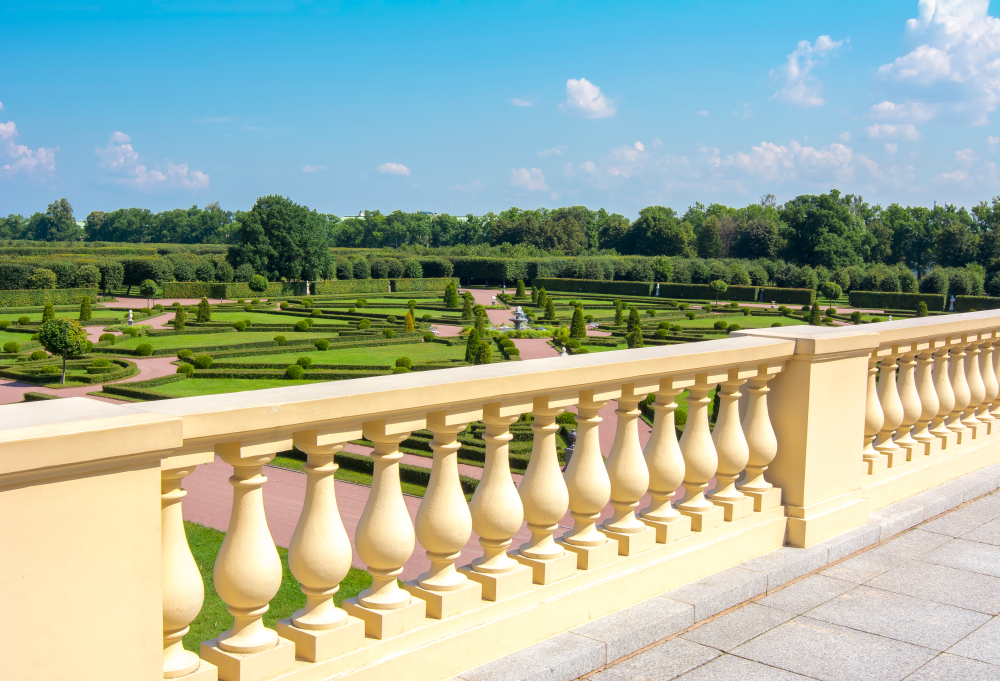 Автобусная экскурсия в Стрельну с посещением Константиновского дворца и дегустацией со скидкой 27%