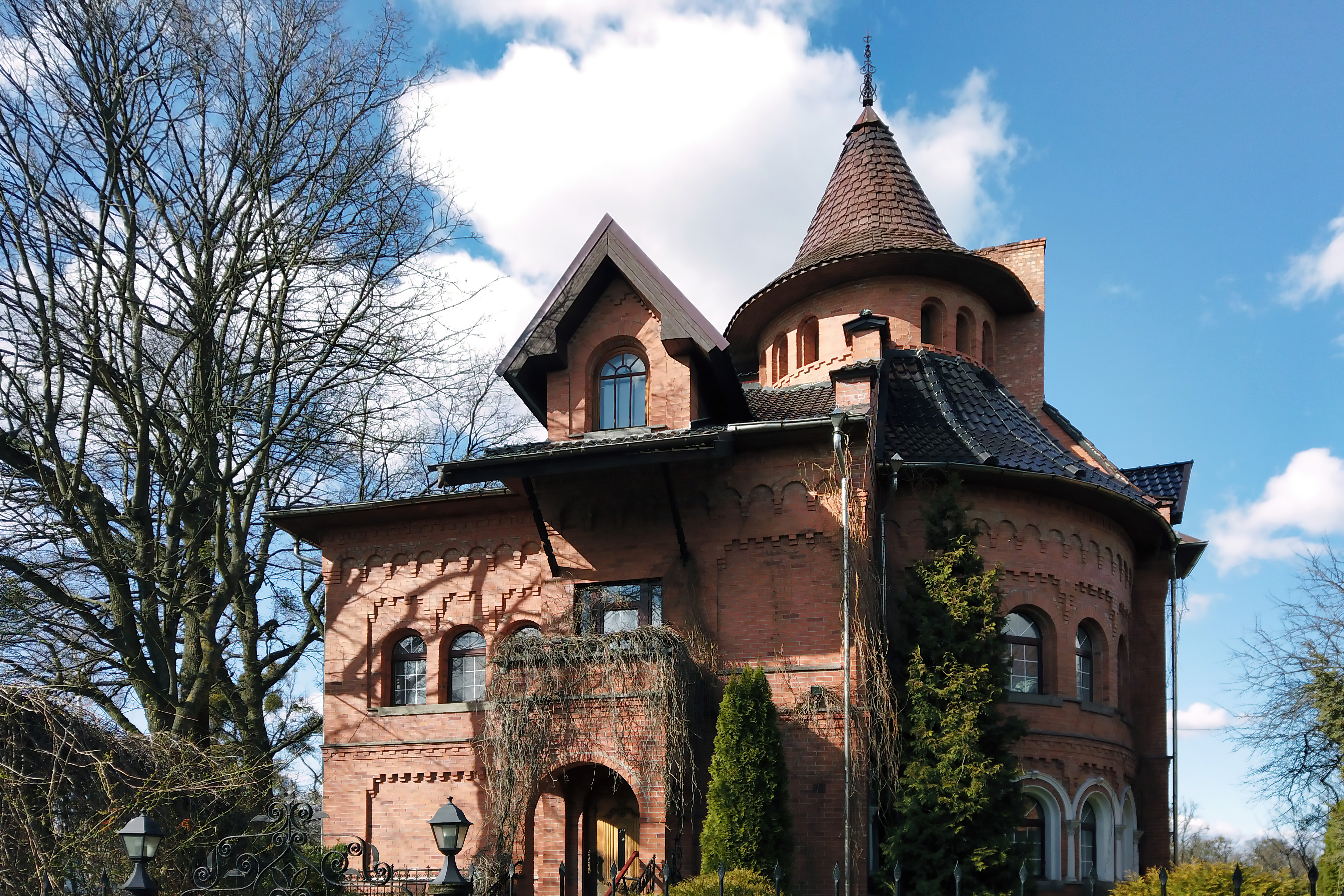 Пешеходная экскурсия по Амалиенау со скидкой 20%