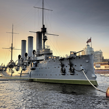 Обзорная автобусная экскурсия с посещением крейсера «Аврора» со скидкой до 56%