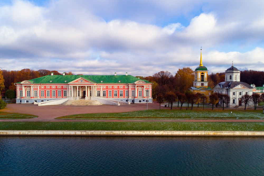 Экскурсия по музею-усадьбе Кусково со скидкой до 30%