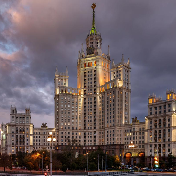 Экскурсия «Легенды и мифы сталинских высоток Москвы» Экскурсия «Легенды и мифы сталинских высоток Москвы» со скидкой 20%