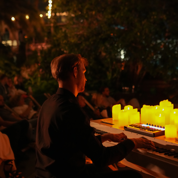 Концерт «Магия свечей. Саундтреки к фильмам: Гарри Поттер, Интерстеллар, 1+1» в Оранжерее со скидкой 40%