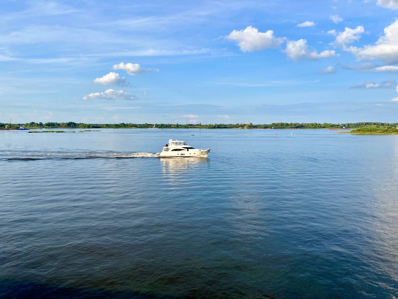 Прогулочные экскурсии по Волге и Оке в Нижнем Новгороде