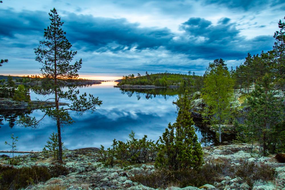 Карельские петроглифы: где искать наскальное искусство