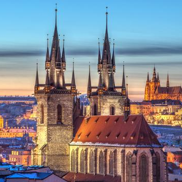 Автомобильно-пешеходная экскурсия по вечерней Праге со скидкой 28%