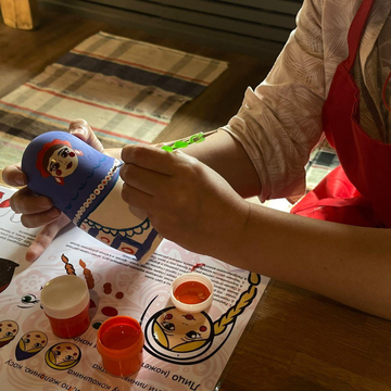 Роспись матрёшки с чаепитием в музее русского быта «Изба-Забава» со скидкой 30%