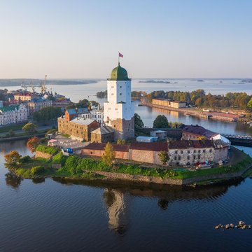 Экскурсия в Выборг с посещением парка Монрепо со скидкой до 32%