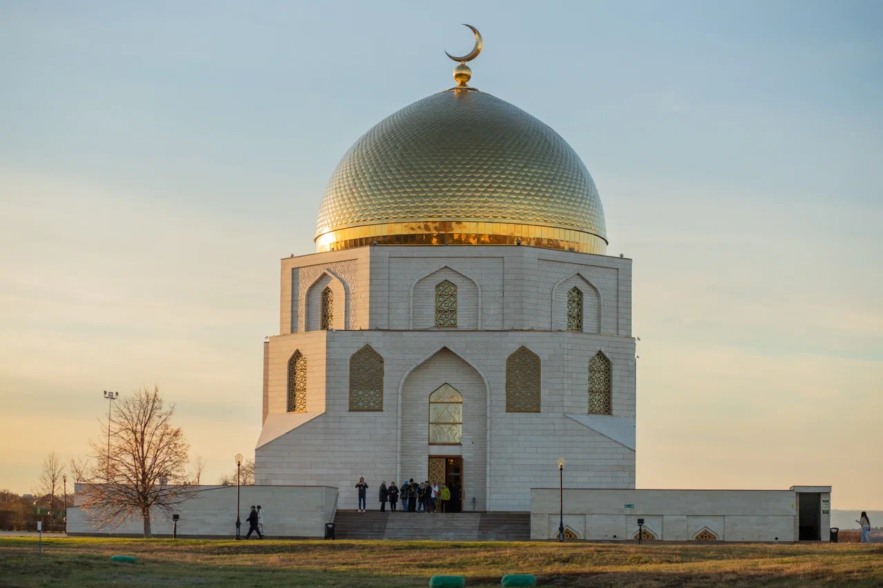 Экскурсия в Болгар на теплоходе «Метеор» с обедом со скидкой 20%