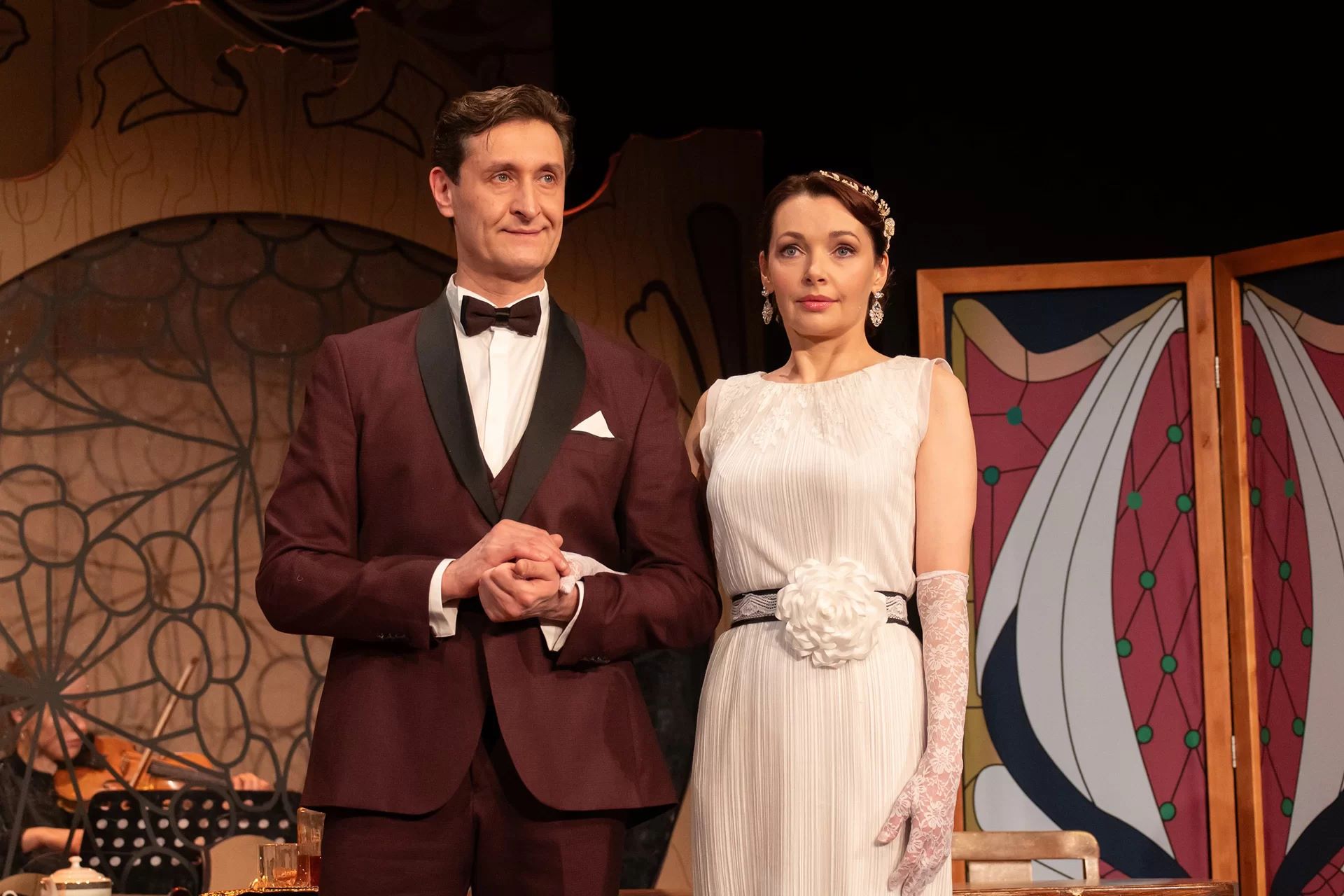 Спектакль «Идеальный муж» со скидкой 25%