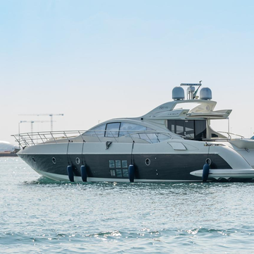 Аренда яхты Azimut 68 в Абу-Даби