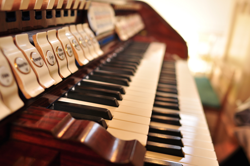 Концерт «Орган при свечах. Топовые саундтреки и космос Баха» со скидкой 30%