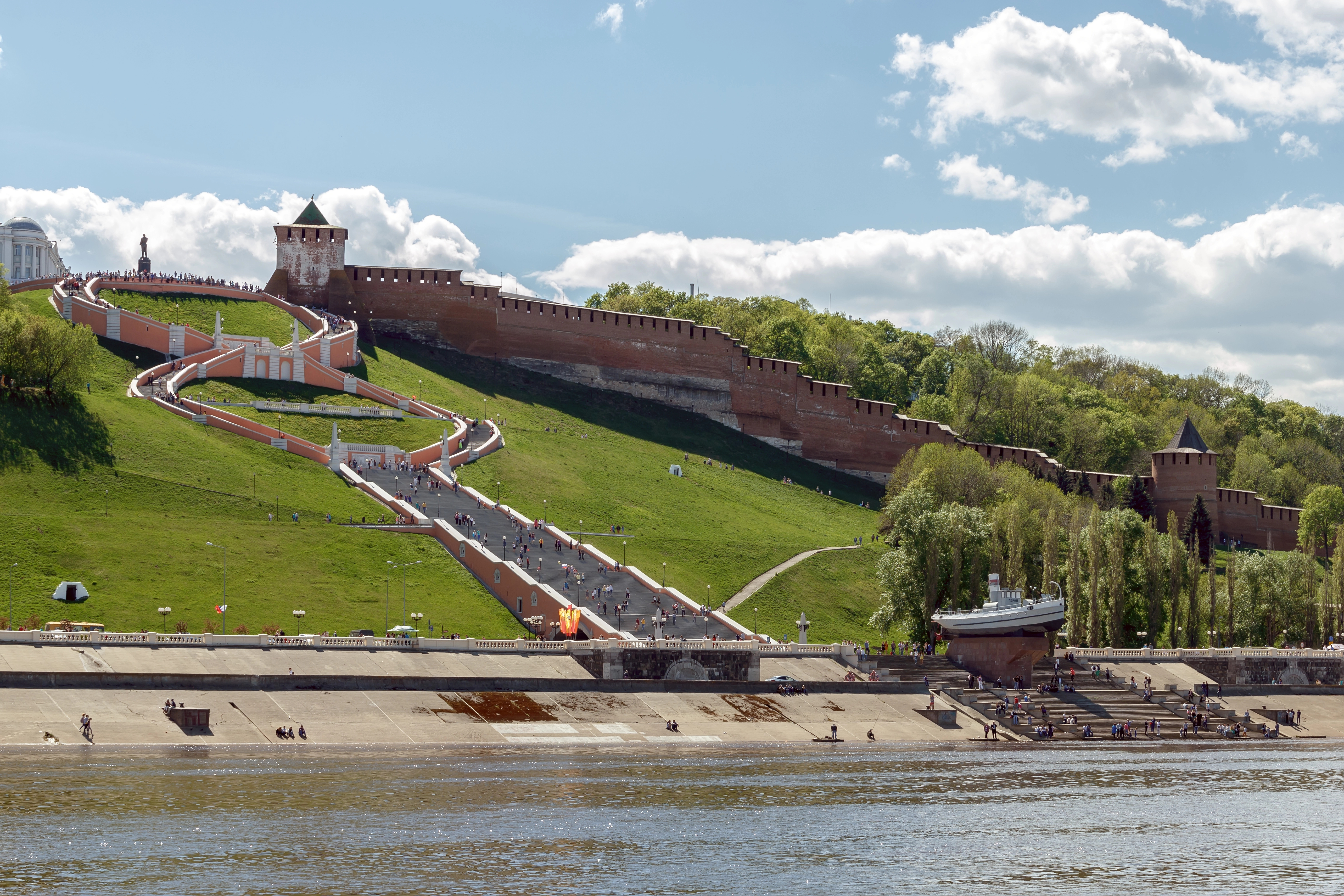 Пешеходная экскурсия «Легенды и предания Нижегородского кремля» Пешеходная экскурсия «Легенды и предания Нижегородского кремля» со скидкой 78%