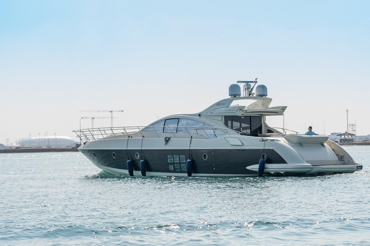 Аренда яхты Azimut 68 в Абу-Даби
