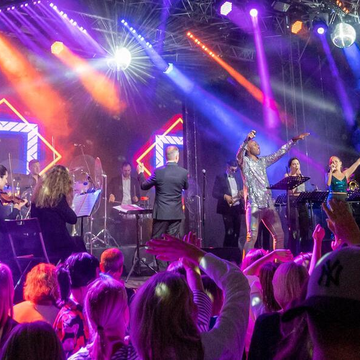 Концерт «Поп-хиты на крыше с симфоническим оркестром» со скидкой 25%