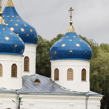 Автобусная экскурсия «Русь Новгородская: Кремль, монастырь и деревянная сказка»