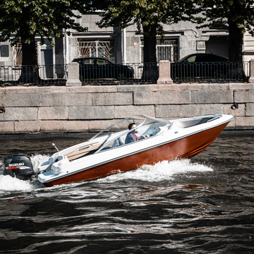 Аренда катера «Сабай» с капитаном со скидкой 32%