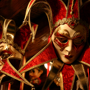 «Горящие» театральные события Москвы