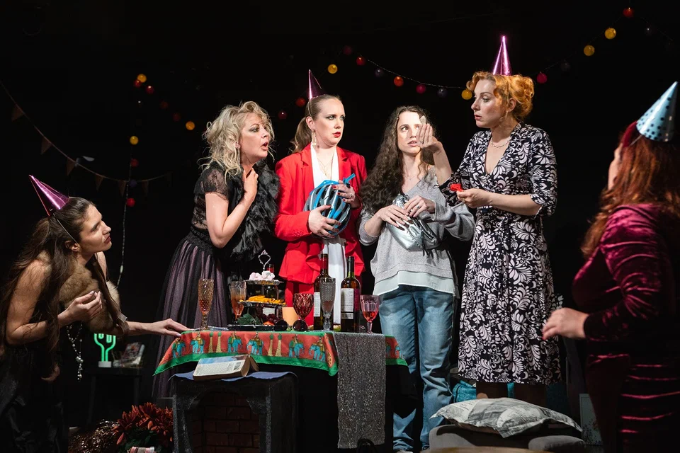 Спектакль «Девичник» со скидкой 30%