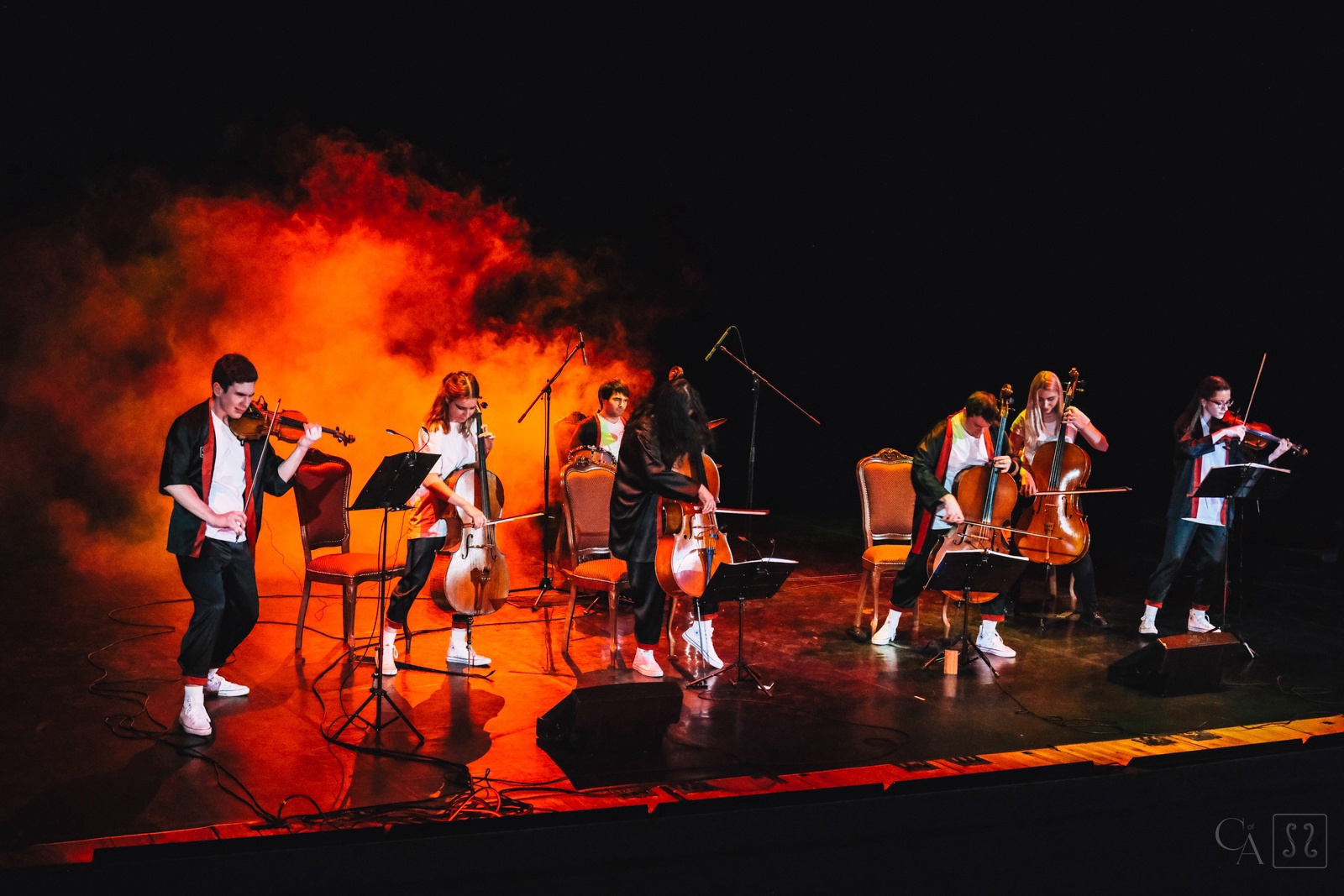 Концерт Atomic Cellos «Мировые рок-хиты на виолончелях» на крыше Zarenkov Gallery со скидкой 30%