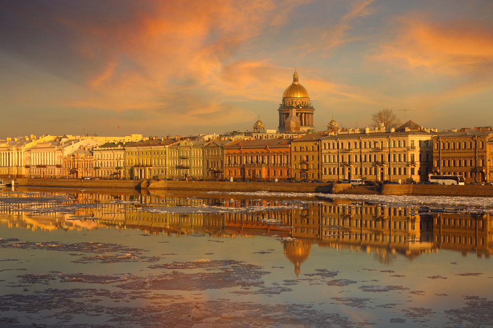 Обзорная экскурсия по Петербургу с посещением Исаакиевского собора со скидкой до 39%