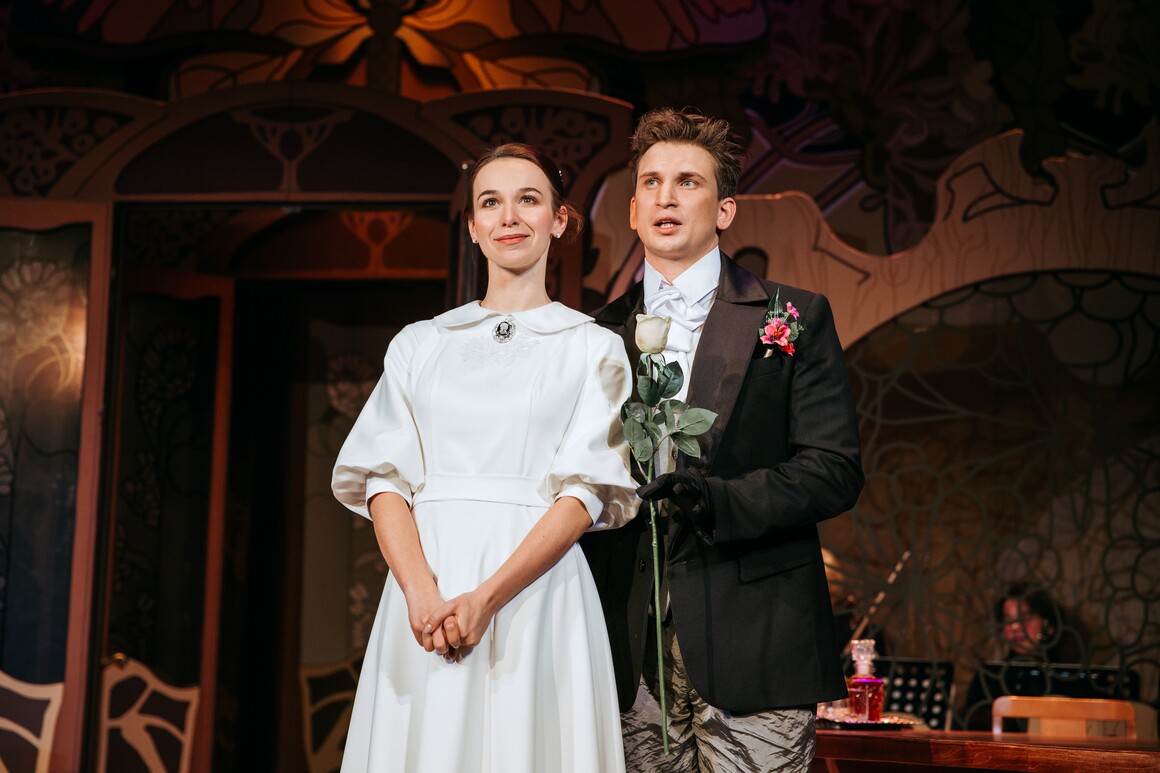 Истинное счастье, любовные треугольники и интриги: спектакли о любви в Петербурге и Москве