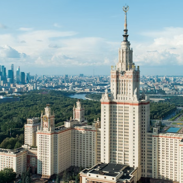Автобусная экскурсия «Тайный мир сталинских высоток»