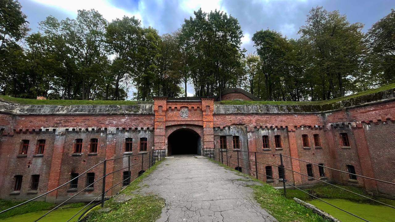 Экскурсия «Тапиау, Вальдау, Форт № 1: от рыцарей до королей» со скидкой 24%
