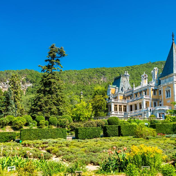 Автобусно-пешеходная экскурсия «Массандра и Никитский ботанический сад»