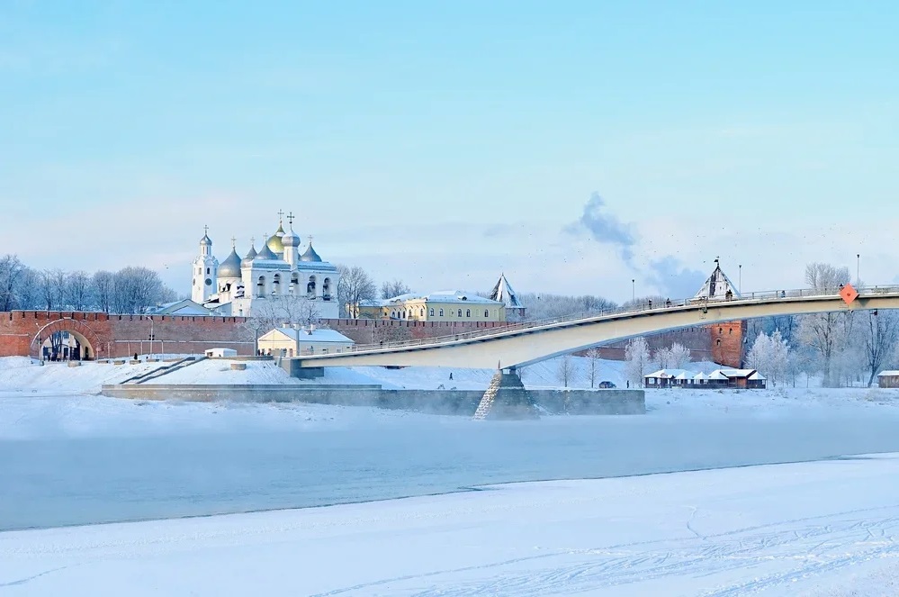 Двухдневный тур «Город-курорт Старая Русса и Великий Новгород на новогодних праздниках» со скидкой 27%