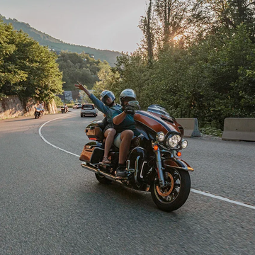 Экскурсия на мотоциклах в Красную Поляну и на водопад Пасть Дракона со скидкой 27%