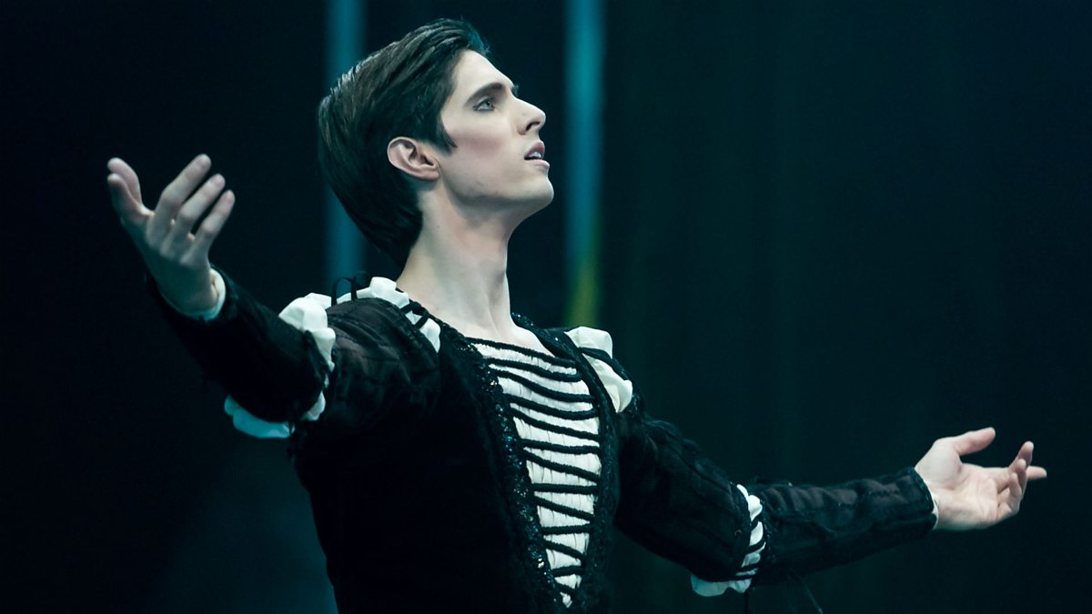 Премьер Мариинского театра Ксандер Париш получил российское гражданство