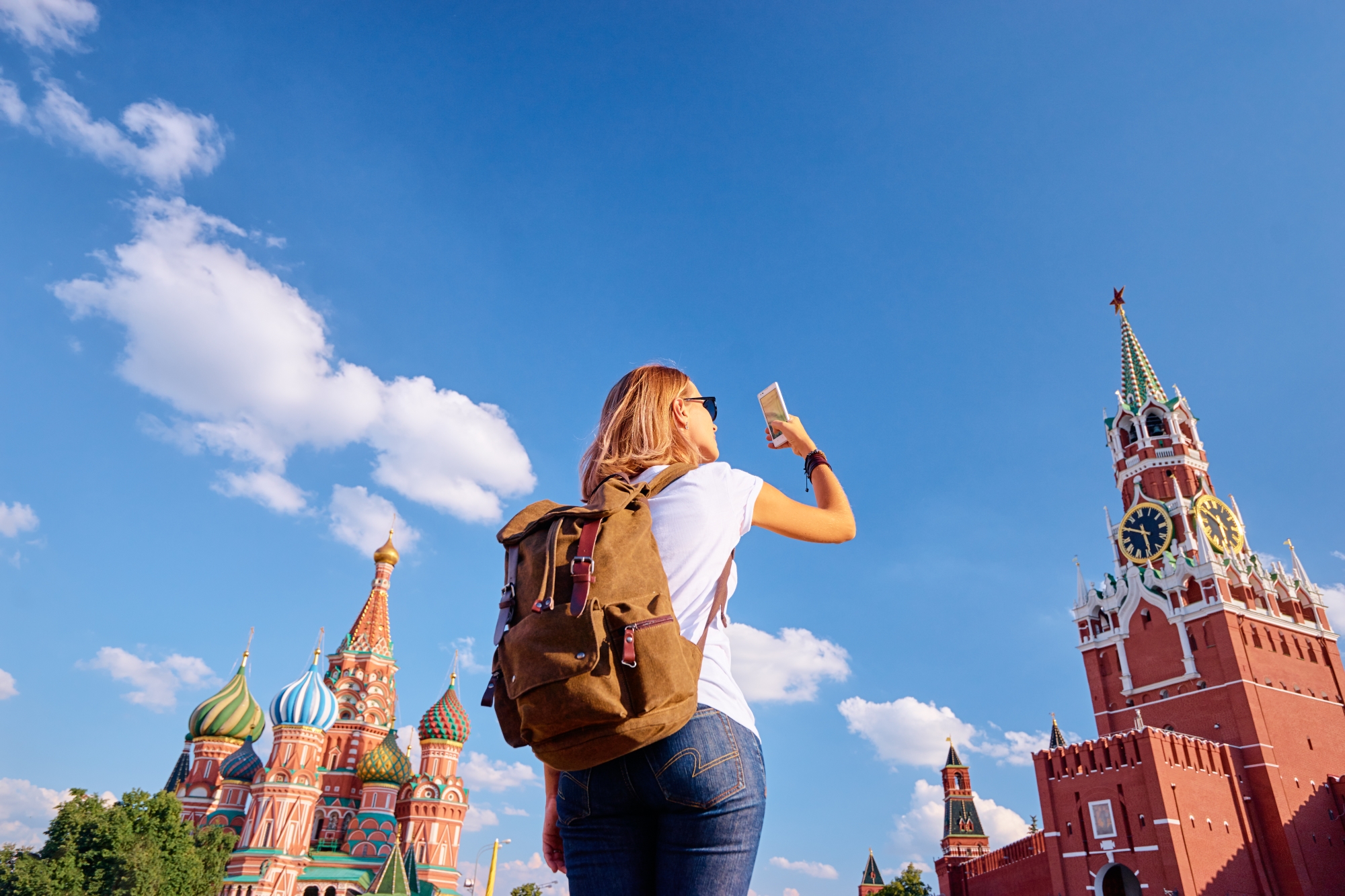Пешеходная экскурсия «Красная площадь и окрестности» с угощением со скидкой до 69%