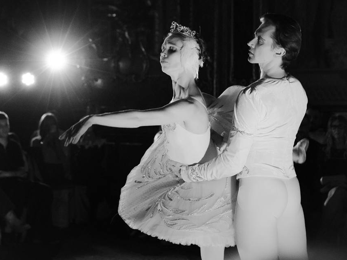 Концерт при свечах «Pas de deux. Шедевры мирового балета» в особняке Половцова с экскурсией Концерт при свечах «Pas de deux. Шедевры мирового балета» в особняке Половцова с экскурсией со скидкой 40%