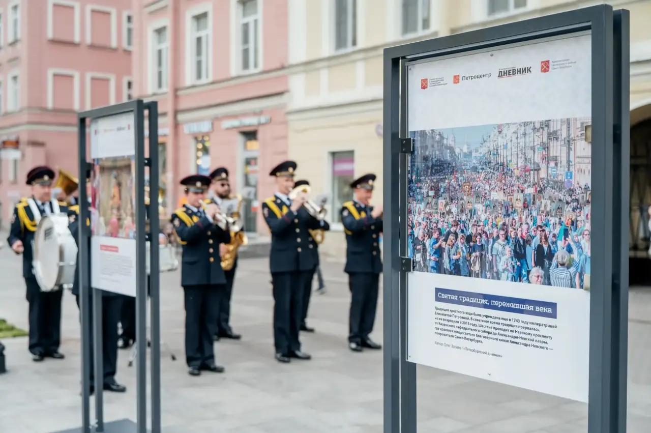 Бесплатная выставка в Петербурге открылась на 1-й Советской улице