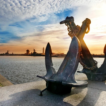 Экскурсия в Кронштадт с посещением Острова фортов и Музея военно-морской славы России со скидкой 40%